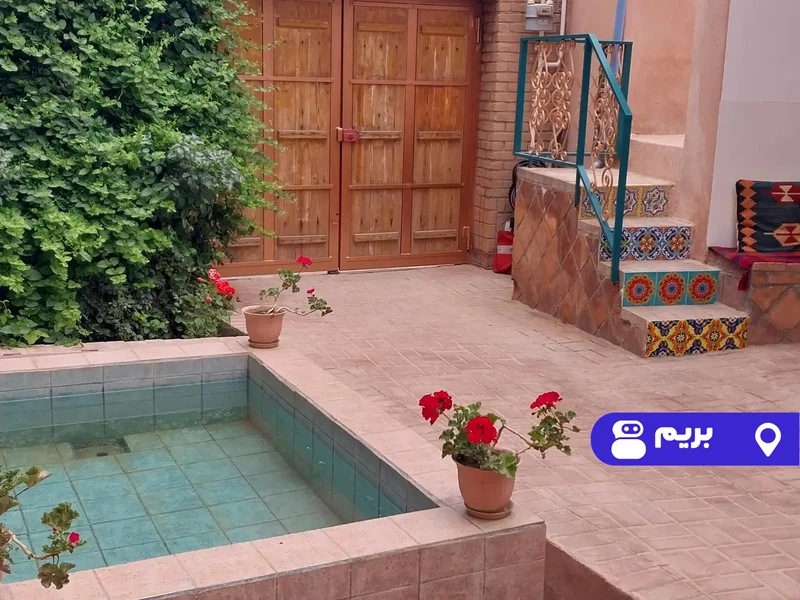 اقامتگاه بوم‌گردی سرای مهرآفرین روستای مرق (اتاق 2)
