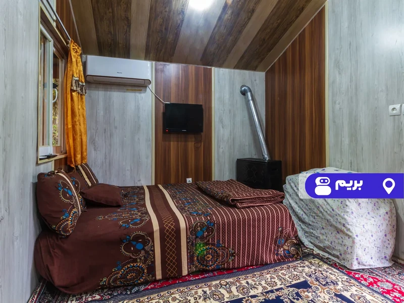کلبه چوبی زیبا