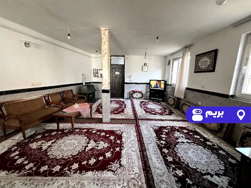 خانه یوسف کنار بازار
