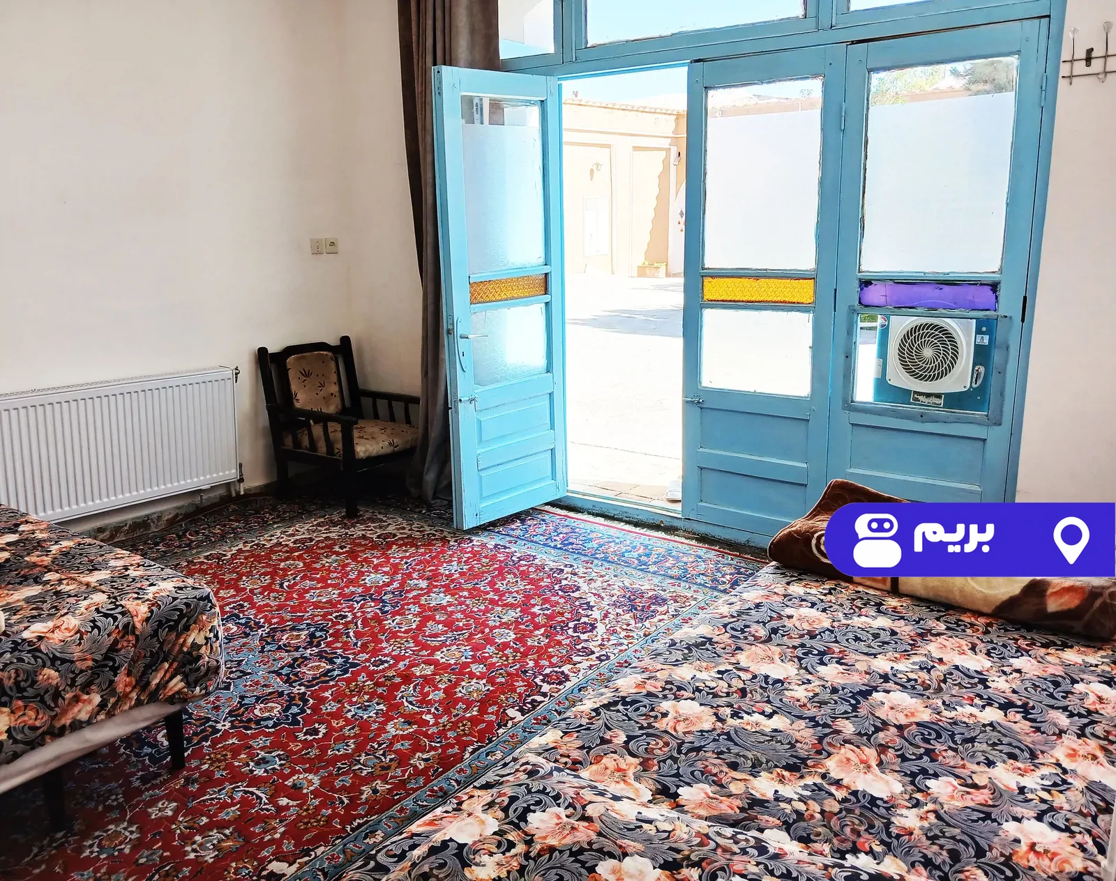 مادری (اتاق ارغوان) در نجف آباد