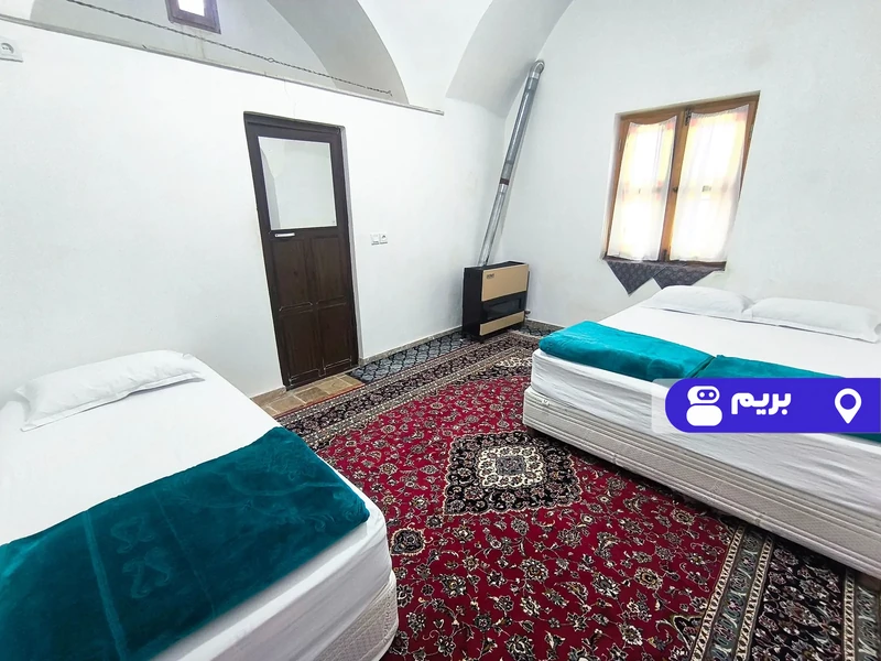 اقامتگاه بوم‌گردی خانه باغ تاریخی کیمیا (اتاق 1)