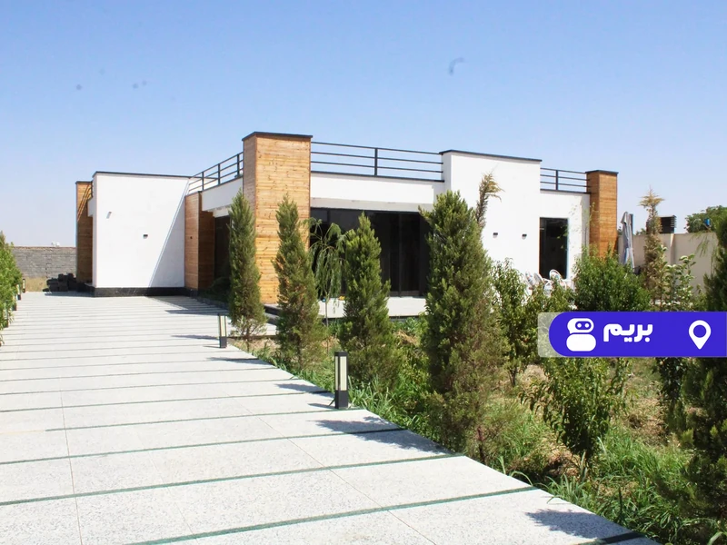 ویلا استخردار آبگرم یاس با فوتبال دستی