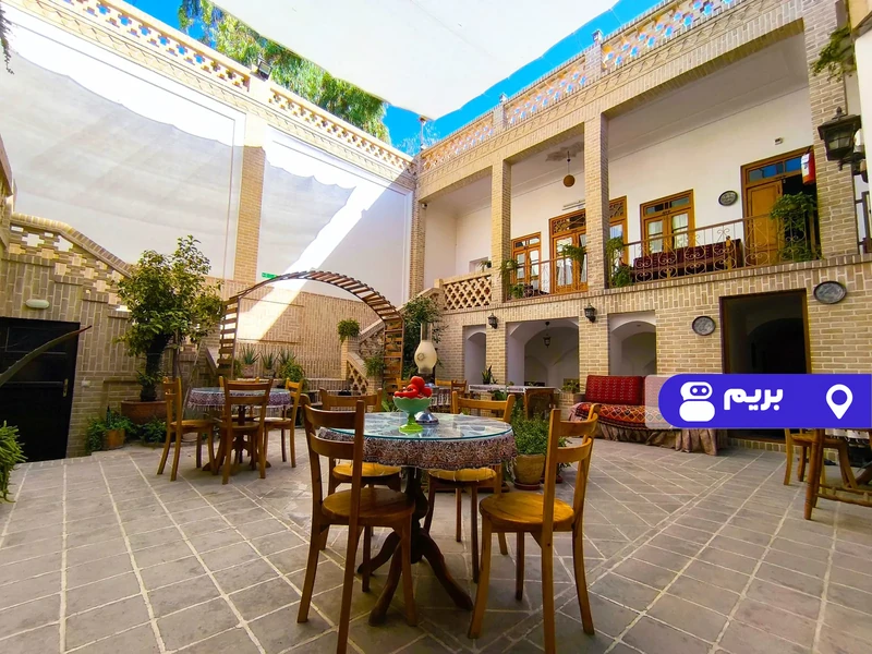 هتل سنتی خانه معمار (پنج دری پایین)