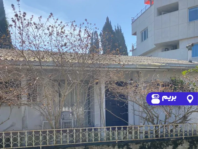 ویلا راهنما (۱/۲۵) با فوتبال دستی