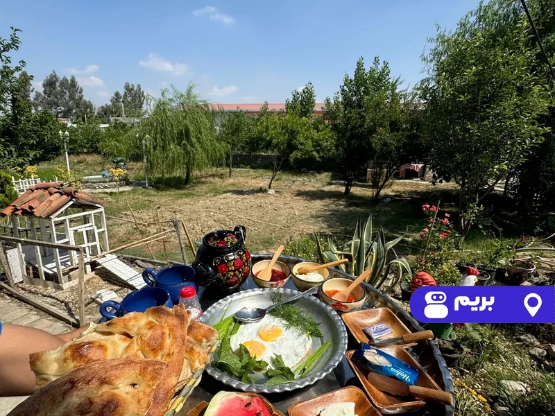 اقامتگاه بوم‌گردی مزرعه آفتابگردان (دبل) با صبحانه