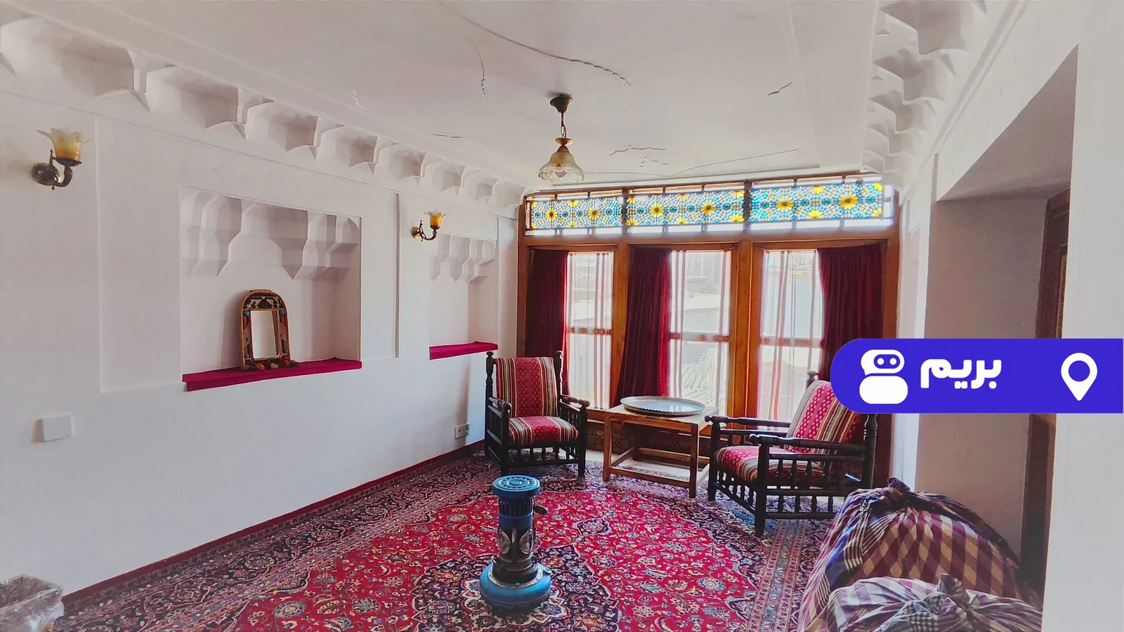 عمارت تاریخی دلگشا (گوشواره یاقوت) در اصفهان