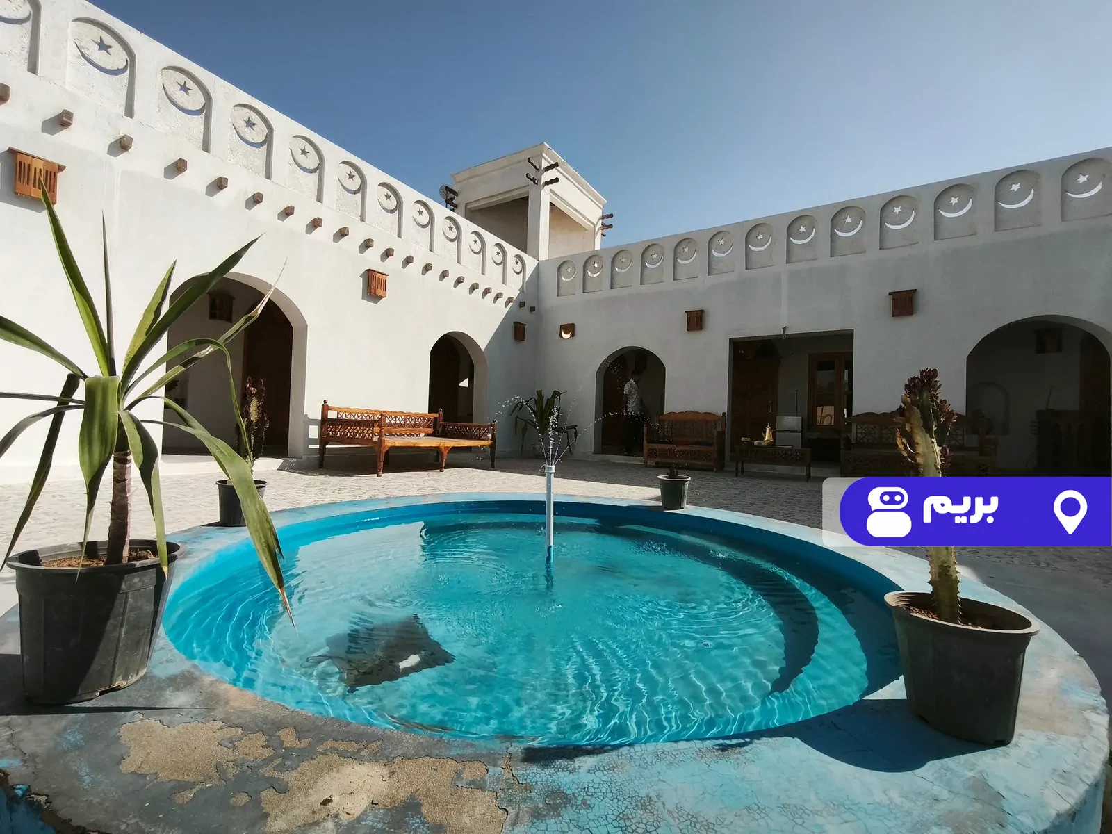 عمارت بادگیر (اتاق 4 مستردار) با صبحانه رایگان در قشم
