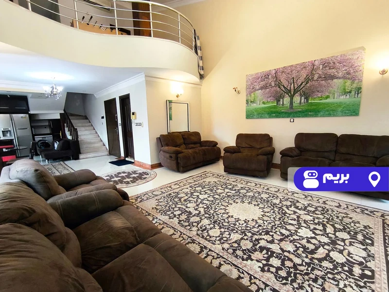 خانه الیس با فوتبالدستی