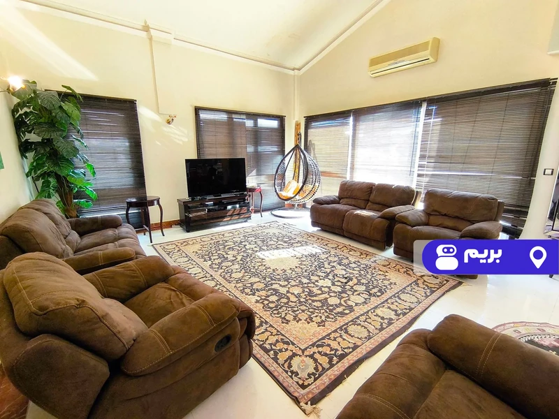 خانه الیس با فوتبالدستی