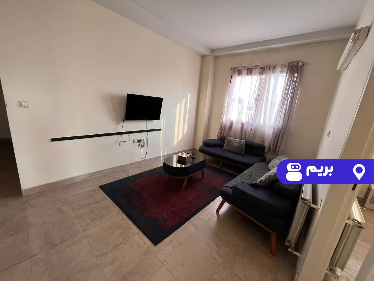 مبله یاس در خیابان آزادی در تهران