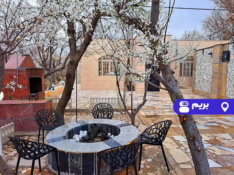 ویلا استخردار آبگرم سپید با فوتبالدستی