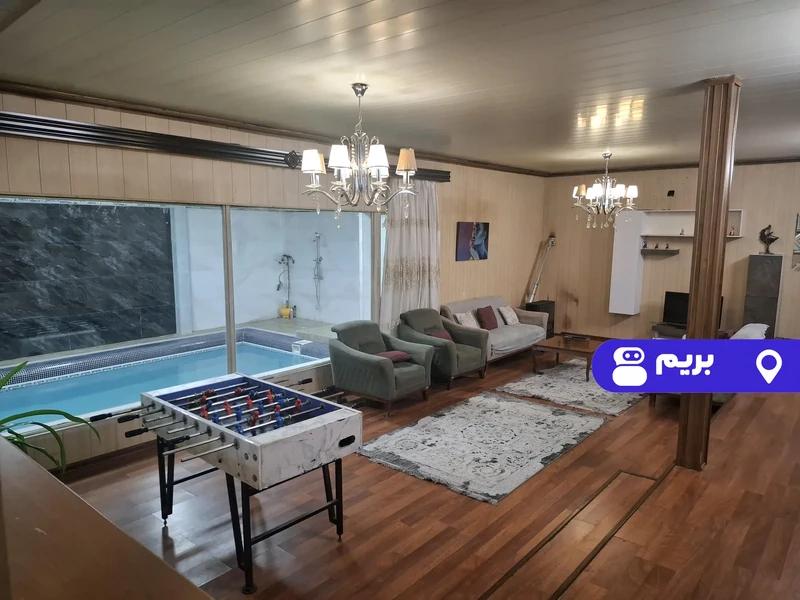 ویلا استخردار آبگرم آوینا با فوتبالدستی