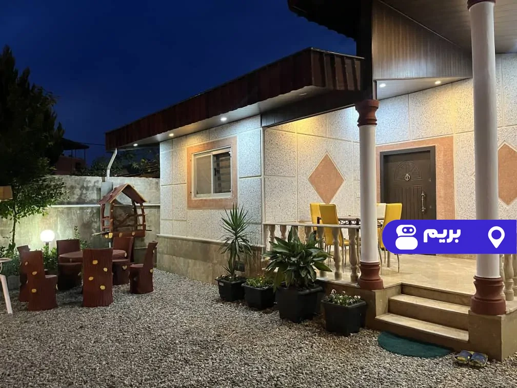 خان با فوتبال دستی در کلارآباد