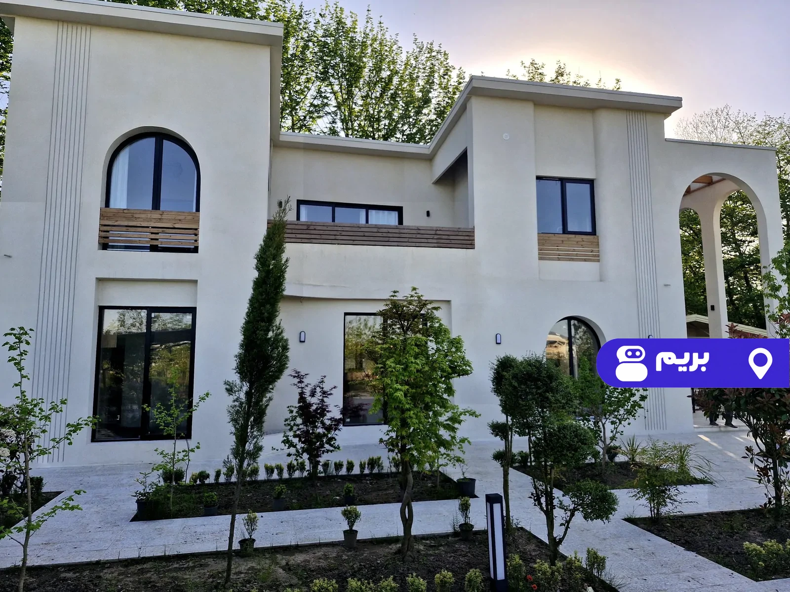 مدیترانه ای بُنسه در عباس آباد