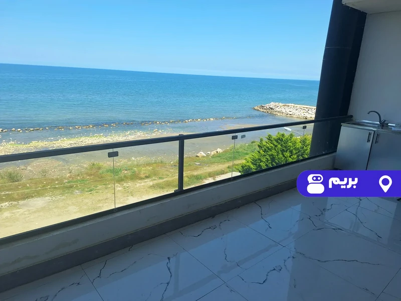 آپارتمان ساحلی باتیس (۶) با فوتبال دستی
