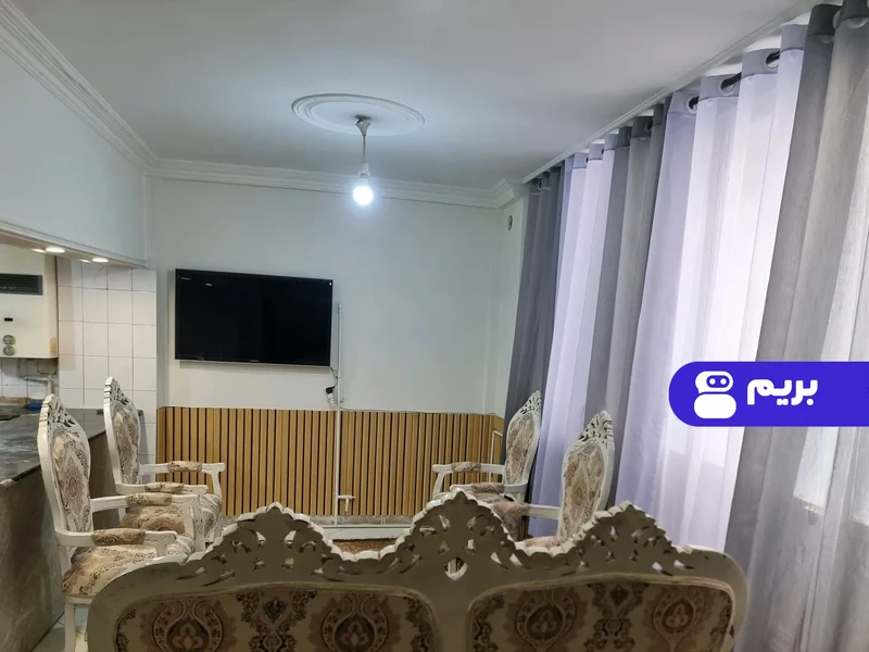 آپارتمان پورعزیزی (زیرهمکف) در خیابان اجاره دار