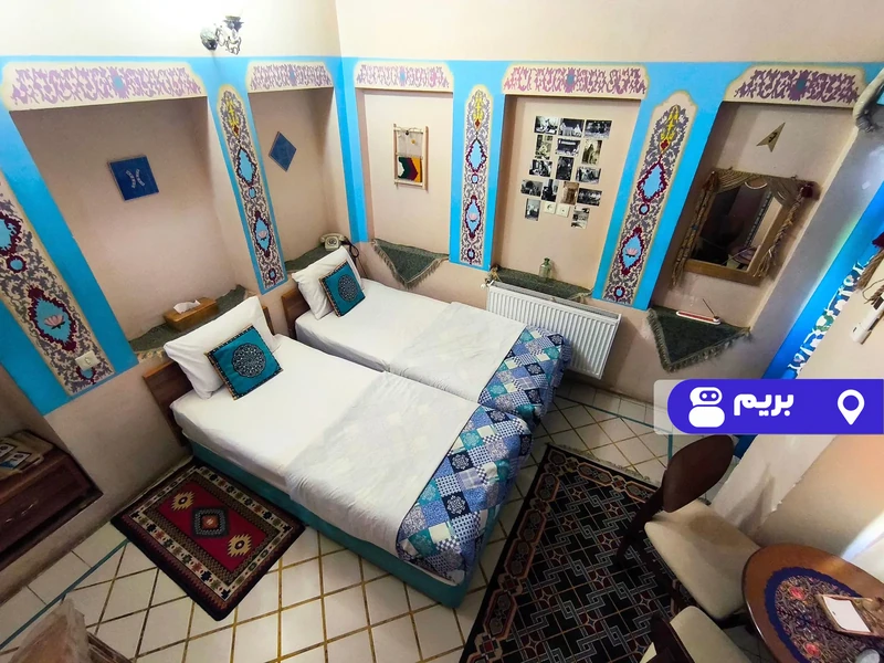 اقامتگاه بوم‌گردی ماه منیر (اتاق سه دری)